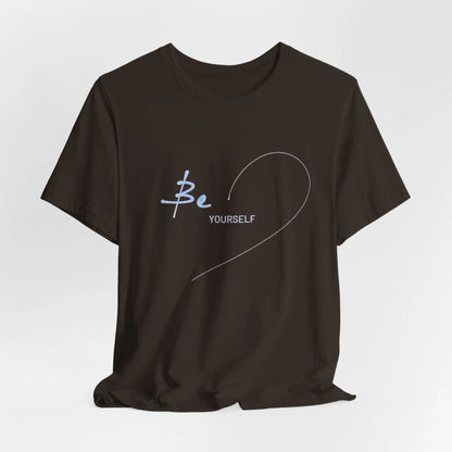 „Be Yourself“ – Schwarzes T-Shirt mit Herzmotiv | Unisex Shirt mit inspirierendem Spruch - ElmunoT-Shirt