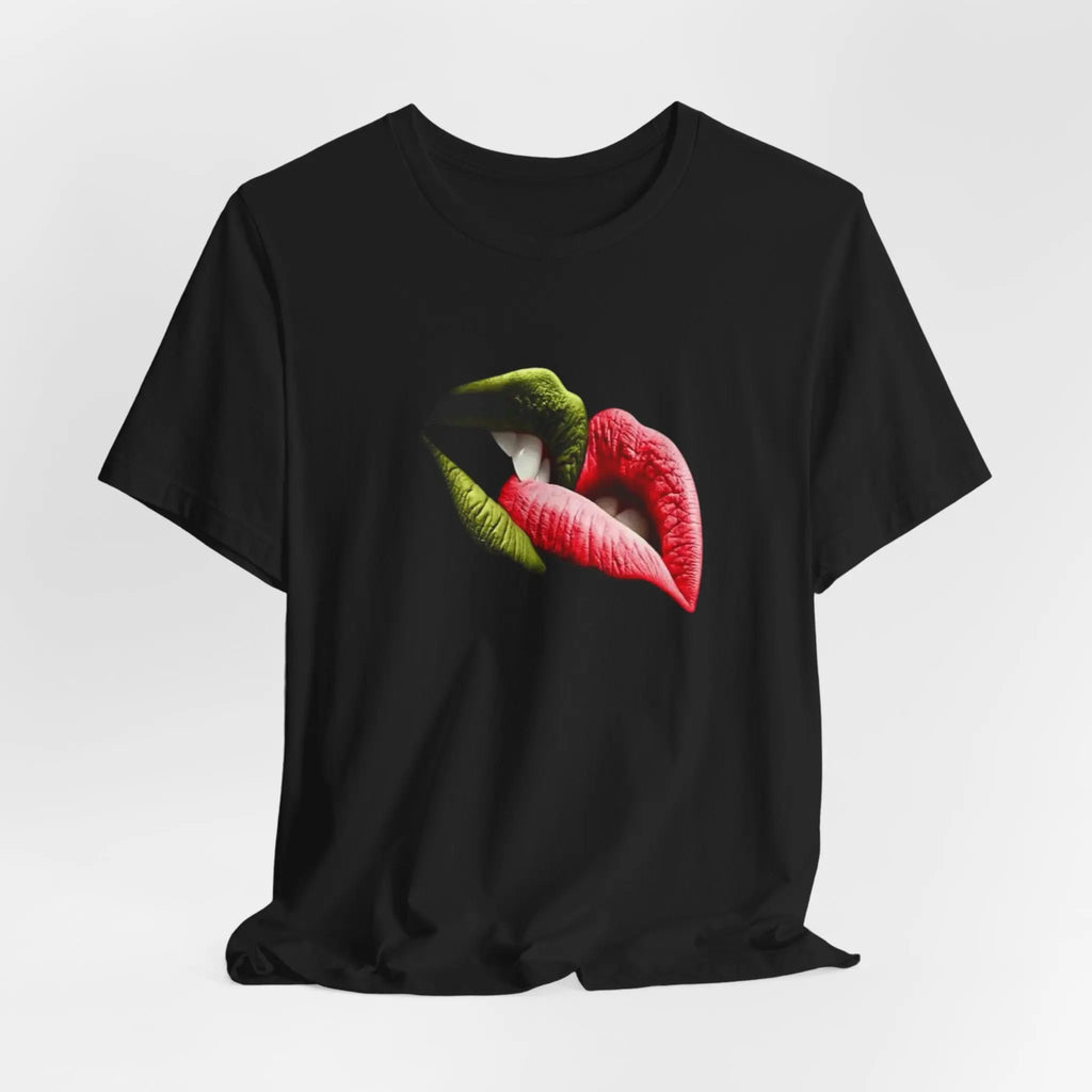 Color Kiss T-Shirt | Unisex Shirt mit sinnlichem Lippen - Design in Rot & Grün - ElmunoT-Shirt