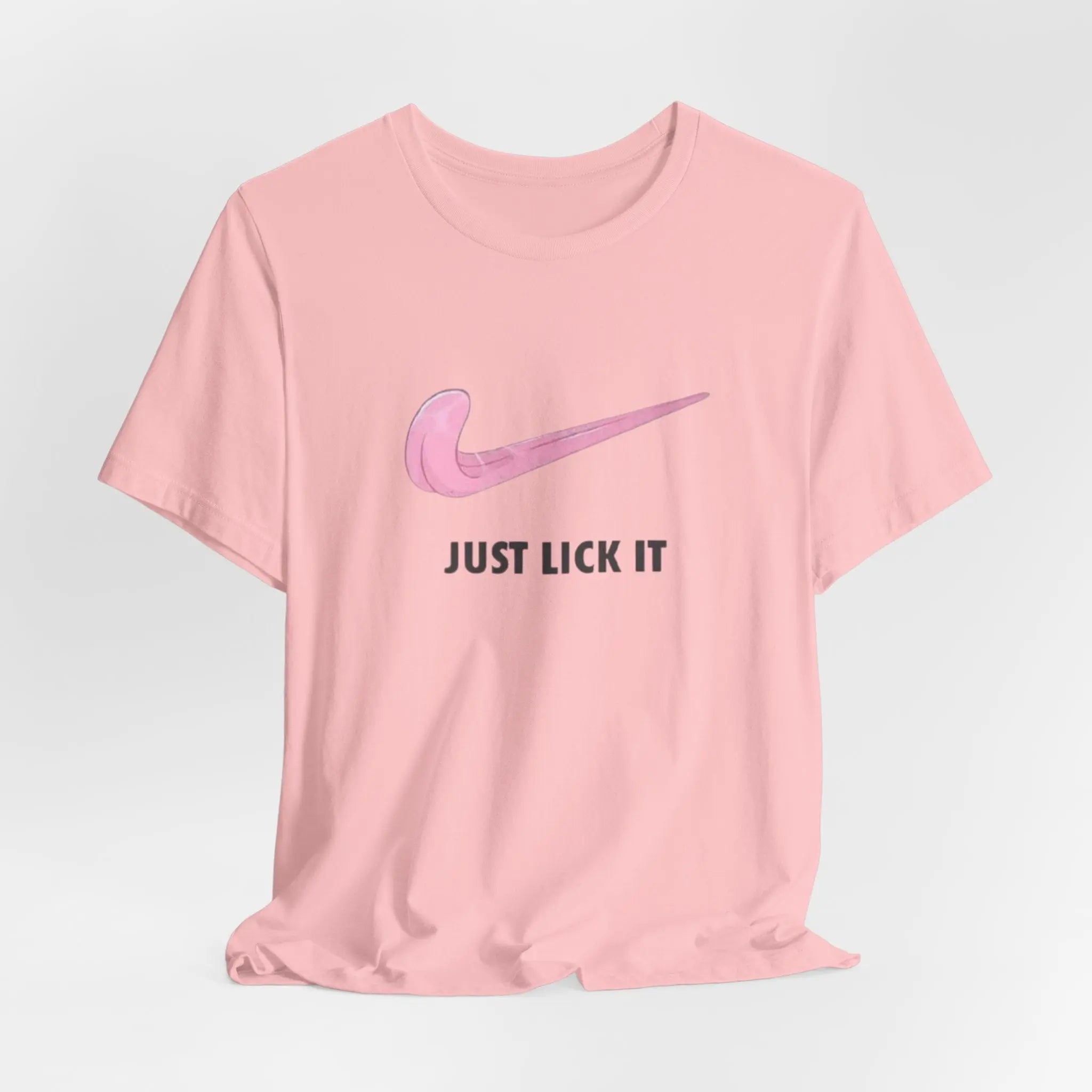 Just Lick It T-Shirt | Freches Unisex Shirt mit pinkem Design - ElmunoT-Shirt