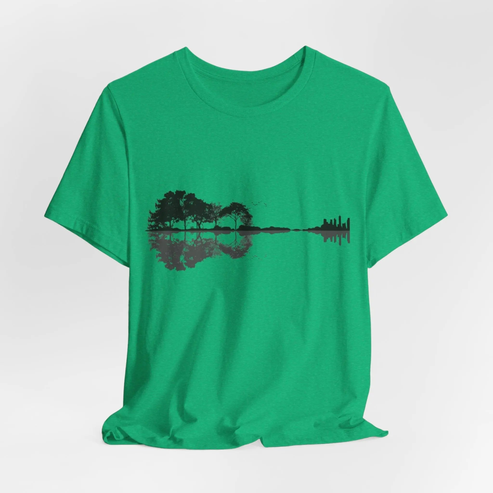 Gitarre trifft Natur – Musik T-Shirt für Männer & Frauen | Wald & Skyline Design - ElmunoT-Shirt
